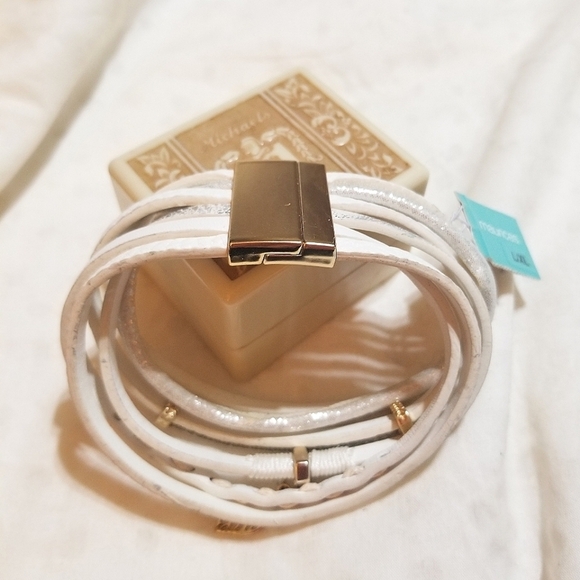 NWT Maurices Leather Rhinestone Charm Bracelet - Picture 3 of 6